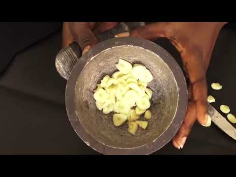 Vidéo: L'huile de coco aidera-t-elle les talons craquelés ?