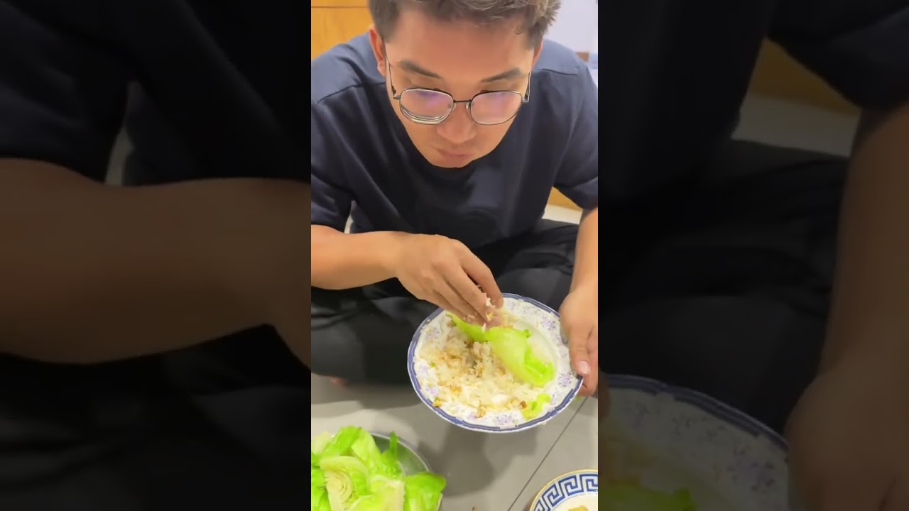 ทานข้าวกับหลานๆครับ