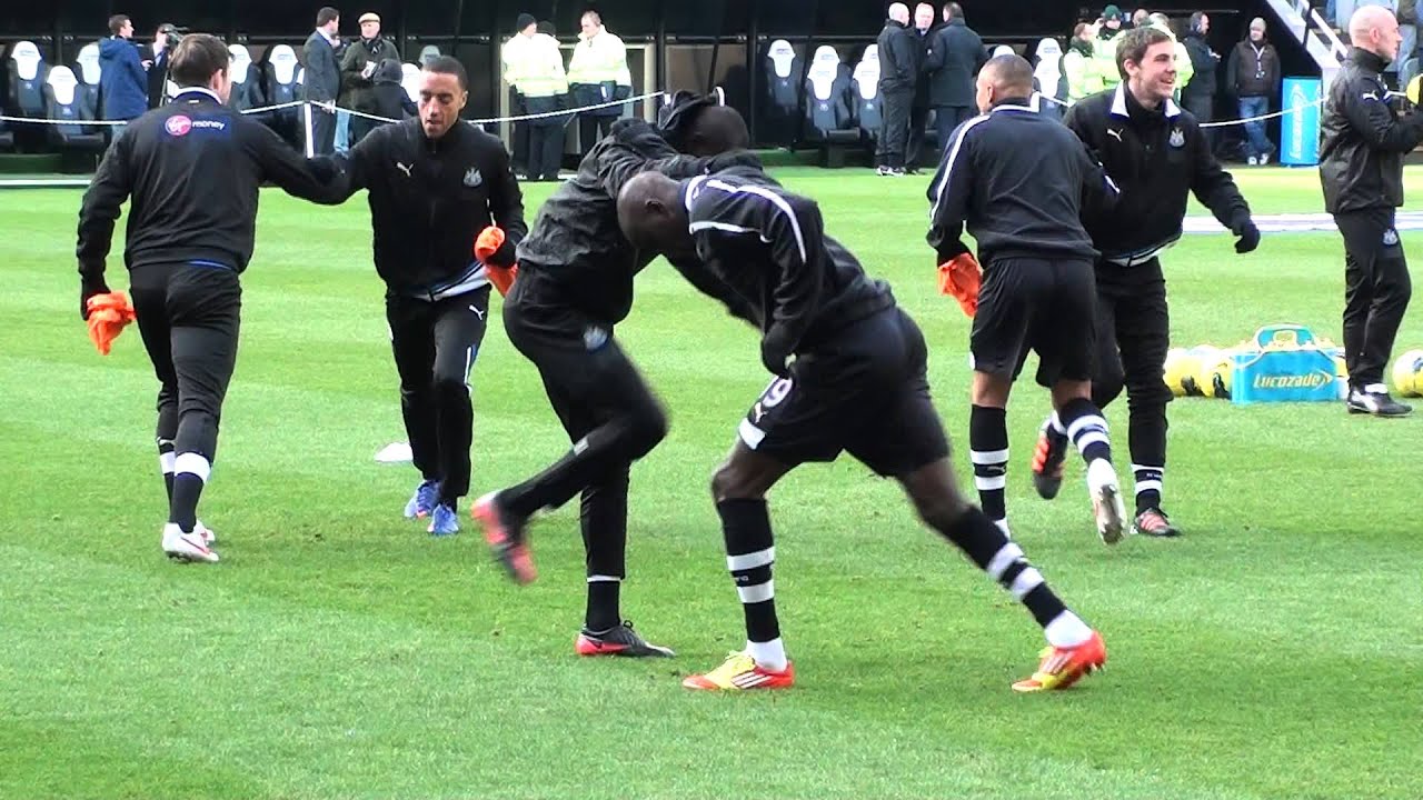 Demba Ba Papiss Cisse Senegal Twins Video Footage In Training Youtube