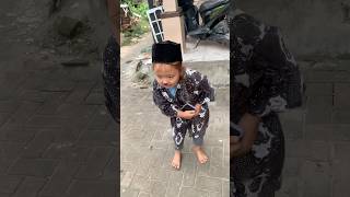 Download Lagu Ada telepon bapak joget 😱😂#comedy #funny #shorts MP3