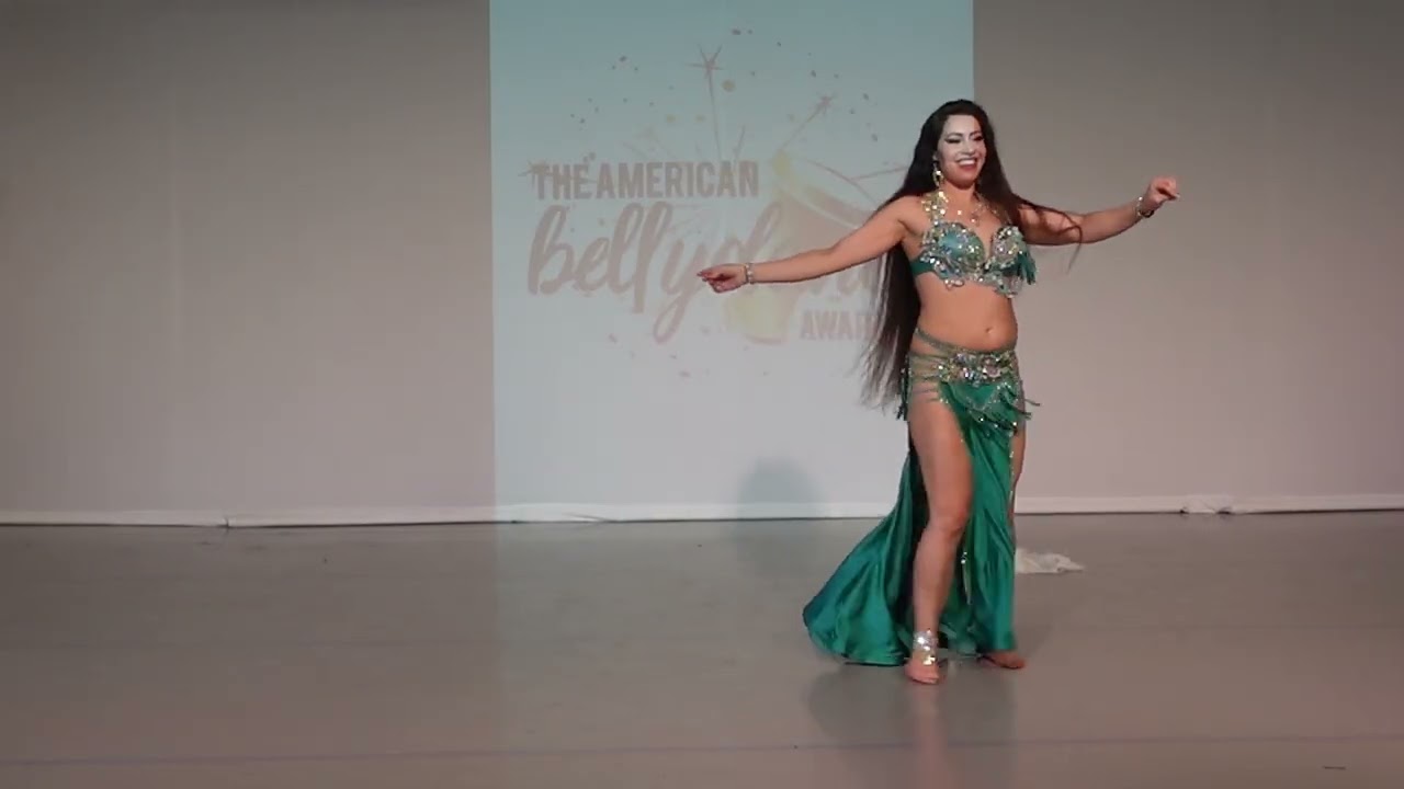 1st place professional Natalie Jonshon