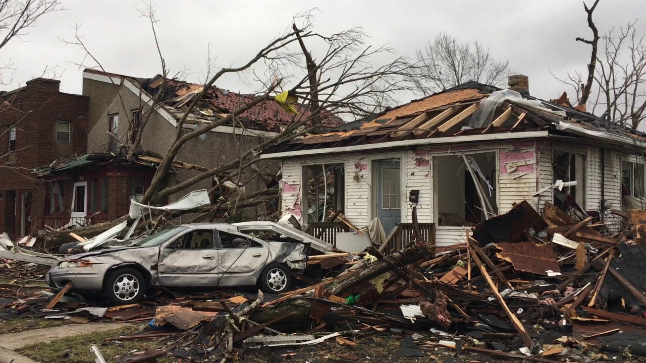 Tornado Damage in Naplate, Illinois YouTube