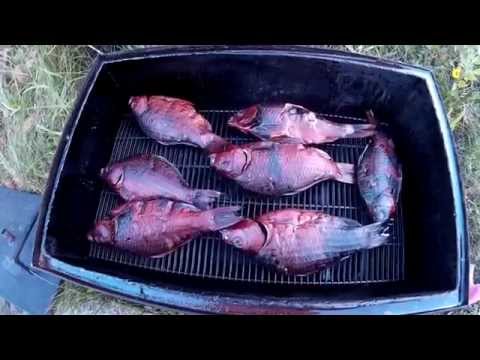 Видео рецепт Карась горячего копчения