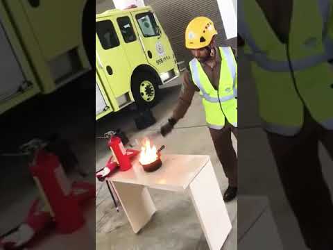 فيديو: هل يمكن إشعال النار بالزيت؟