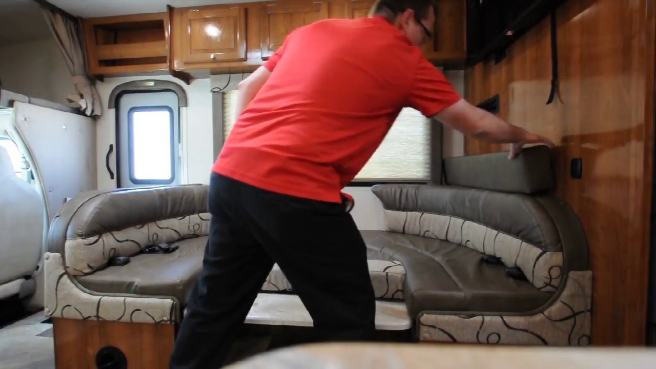 How to turn your U-shaped table into a bed (and vice versa)