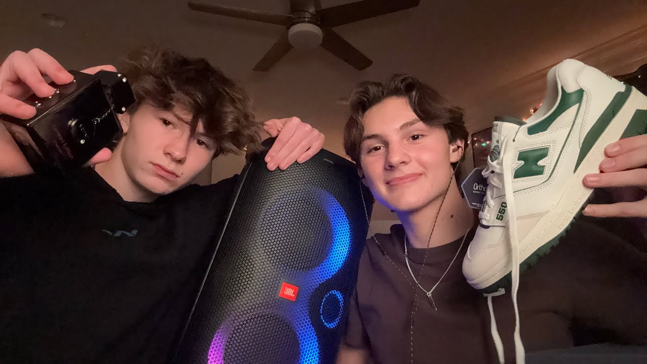 MY FRIEND TRIES ASMR FOR THE FIRST TIME | CHRISTMAS HAUL