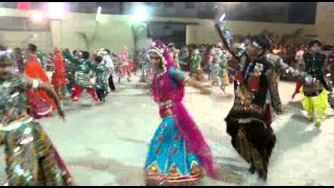 Dhoraji Navratri 2011 Ramzat Group - vidio from (D...