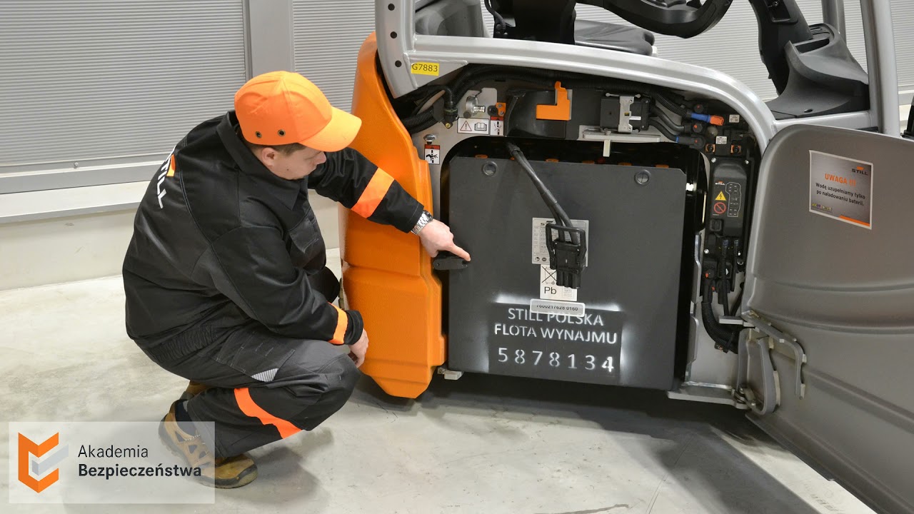 Instrukcja wymiany baterii w elektrycznym wózku czołowym STILL RX 20