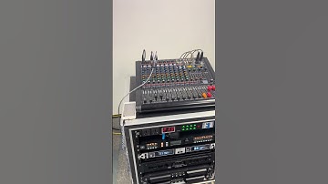 Pro 2123 dual 12 inch line array sound system testing.