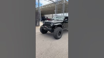 The NOISE this Jeep Gladiator makes is INSANE!