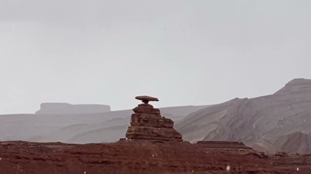MEXICAN HAT: A Projection Poem by Ishmael von Heidrick-Barnes