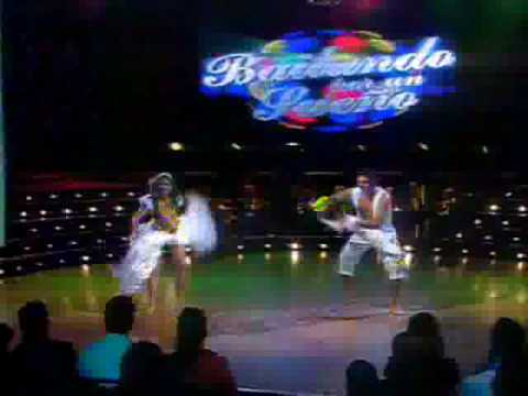 Pablo Rodrguez y Laura Bustos bailan Calypso