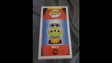 funko pop disney/Pixar  Alien remix wall-e