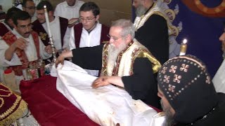 زفة الدفنة و لحن غولغوثا  في الجمعة العظيمة من كنيسة القديس البابا كيرلس السادس بكاليفورنيا - اسمعها