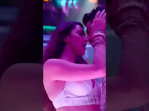 Kiara Advani Sexy in Rangi Saari II Latest Song III