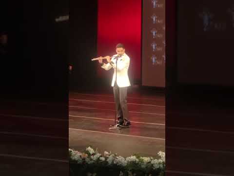 من فيلم سواق الاتوبيس موسيقى تصويريه مقدمة الحلوه دي كيرلس سدرة