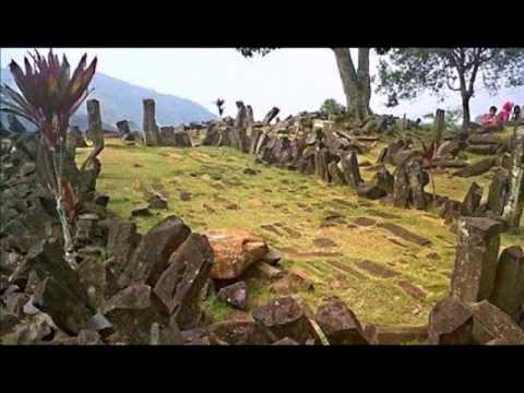 Video: Gunung Padang - Seniausios Žemės Piramidės? - Alternatyvus Vaizdas