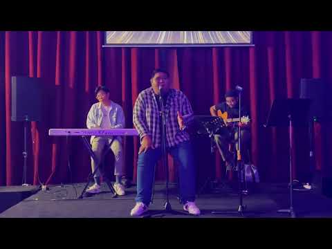 Giant Jay - Runtuh Jadi Utuh ( Live Performance At Bloc Bar )