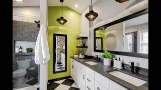 An Expressive Bathroom Escape