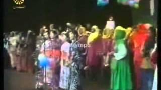 فرقة يابانية تغني سوداني عزة في هواك