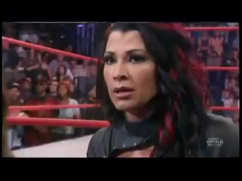 Mickie James Makes Her TNA Debut