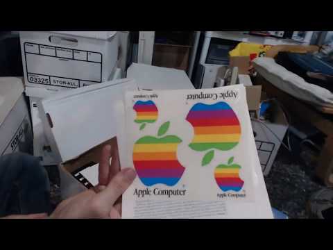 Mac84: LIVE Unboxing of Vintage Apple Treasures