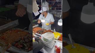 Tacos de guisados de a 12 pesos afuera del metrobús #tacos #guisados #foodie #viralshort #parati