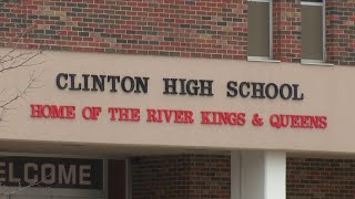 Fired teacher offered students extra credit in return for cash donations Update