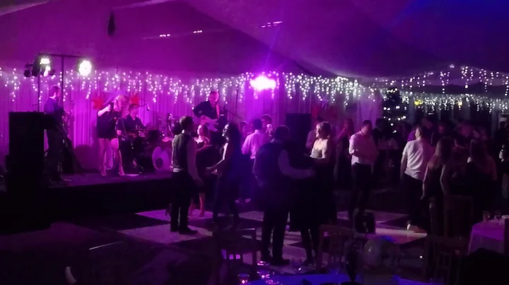 Debbie Boyd Band - Kicking off your wedding with y...