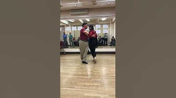Giro de 8. (8 count turn) Argentine tango