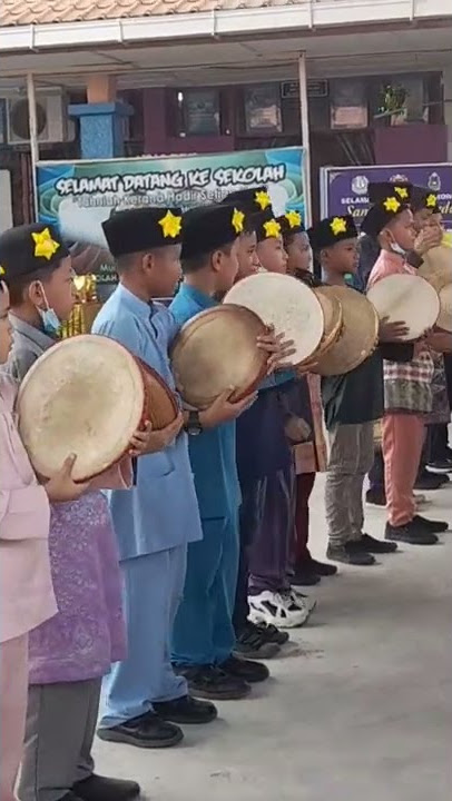 Kompang raya dari SekBaT2 Kompang Boy