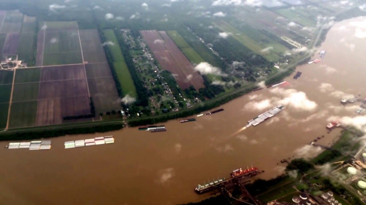 Southwest WN2433 (B737 N7844A) landing in Louis Armstrong New Orleans International Airport (MSY)