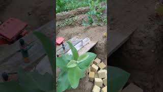 Chunni Mein Trolley Se Saman Gir Gaya Pul Ke Niche