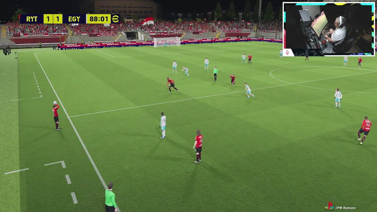LIVE E-FOOTBALL - YouTube