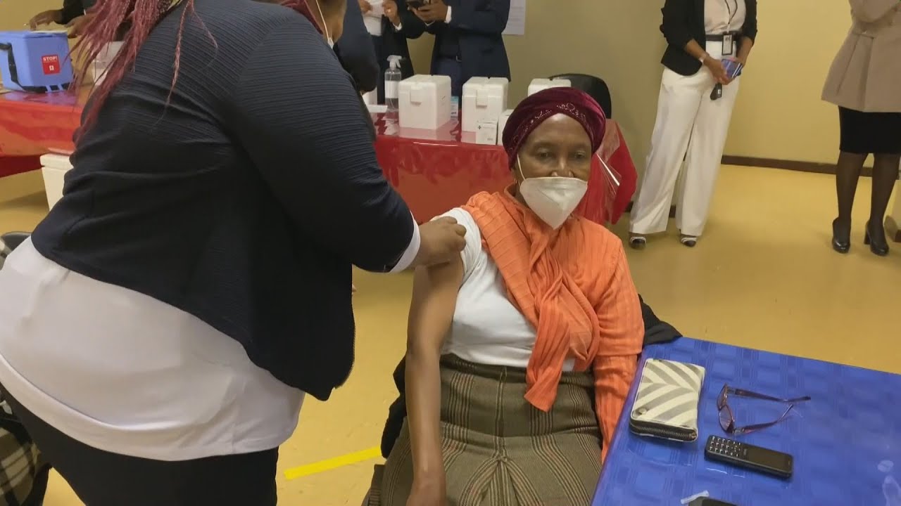 África do Sul inicia vacinação geral