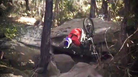 Helmet VS Rock (Why you should wear a full face helmet!) Mountain bike MTB fail crash.