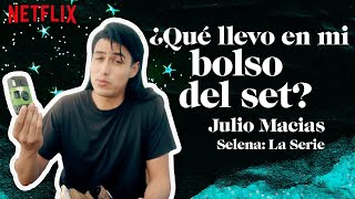 Selena La Serie Qué Llevo En Mi Bolso Del Set Julio Macias Netflix