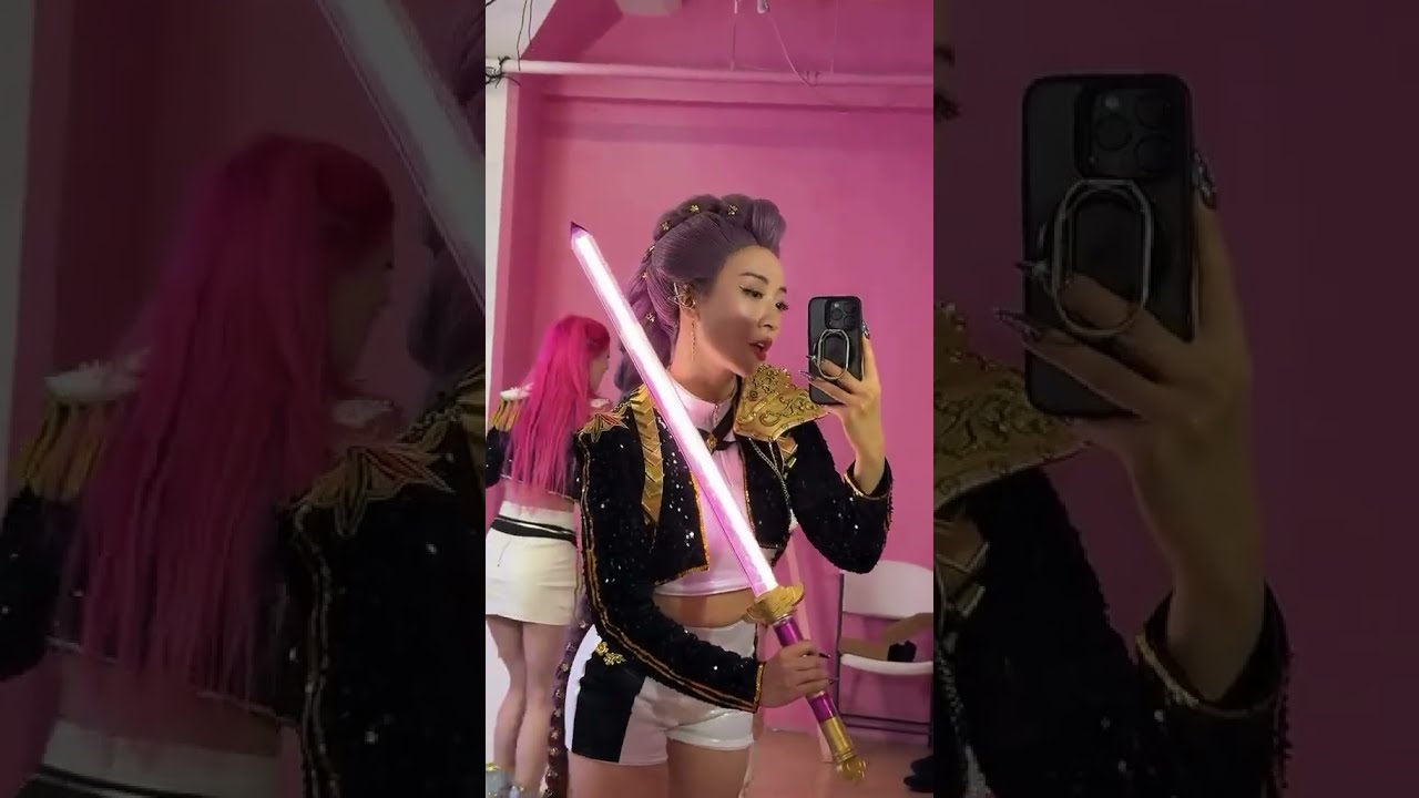 Huntrix Girls To The World Kpopdemonhunters Rumi Zoey Mira W JuliaStunts Morganlefoy