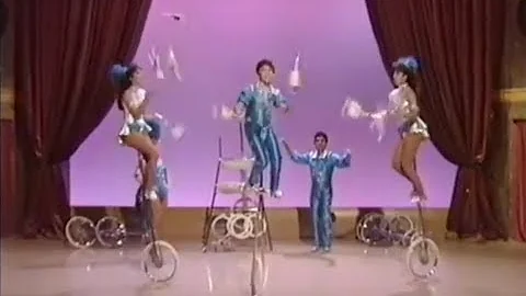 The Esqueda Family I Jugglers Troupe [1990]