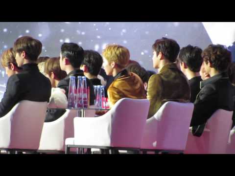 170114 세븐틴 몬스타엑스 수상 축하해주는 엑소 선배미 낭낭 ,, 우민이횽ㅇ아 잔뜩 신남