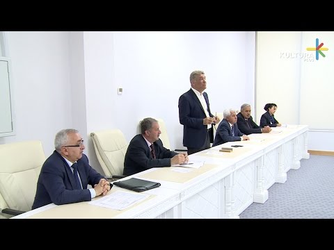 Video: Ədəbiyyatda dəyirmi gecikmə nədir?