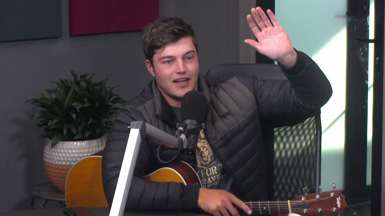 Brendan Peyper gesels oor sy nuwe enkelsnit 