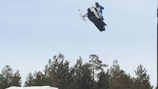 Летящий снежик\Flying snowmobile