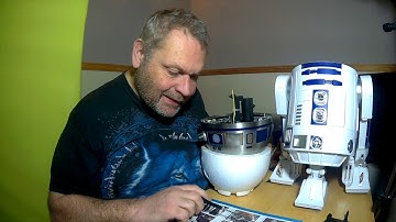 Star Wars - Build your own R2D2 - Episode 99