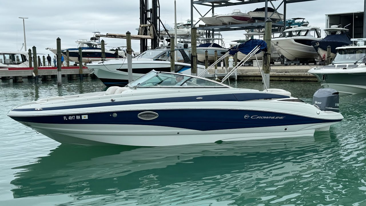 2016 Crownline E6XS MarineMax Sarasota - YouTube