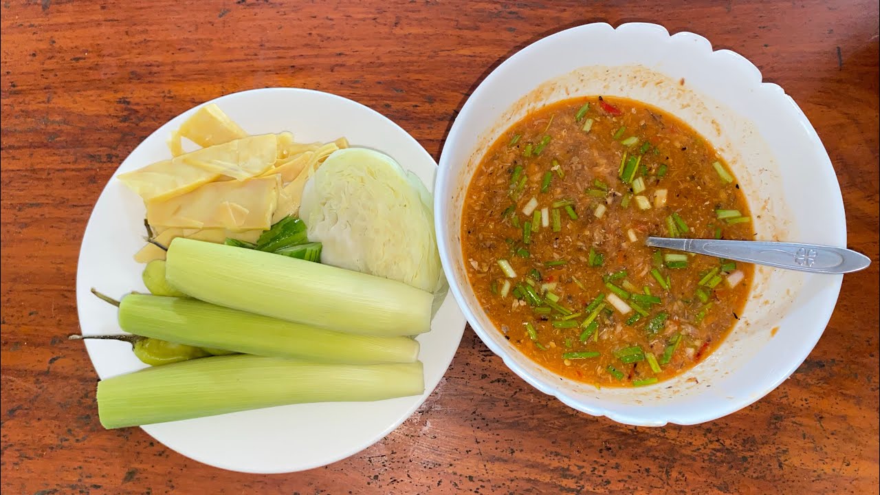 Make Canned Fish Recipe (Tik Kroeung) ទឹកគ្រឿងត្រីខ Asian Food! YouTube