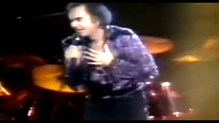 Video thumbnail of "NEIL DIAMOND - FOREVER IN BLUE JEANS (LIVE IN ENGLAND 1984)"