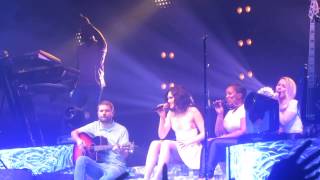 Conquer The World acoustic Wonderwall Madrid Jessie J