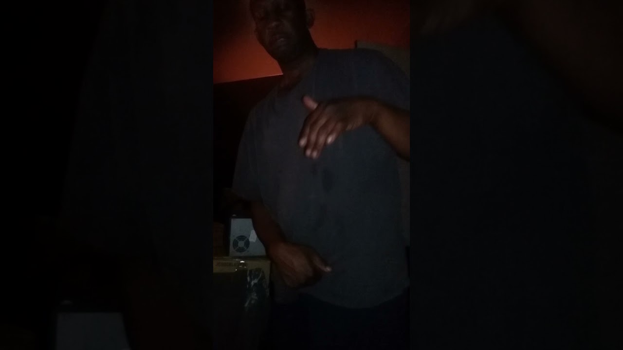 chuckles comedy house