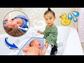 ACE GIVES BABY AZIR HIS FIRST BATH! *So Cute*